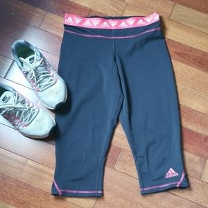 Adidas Women's Capri Athletic pant sz M